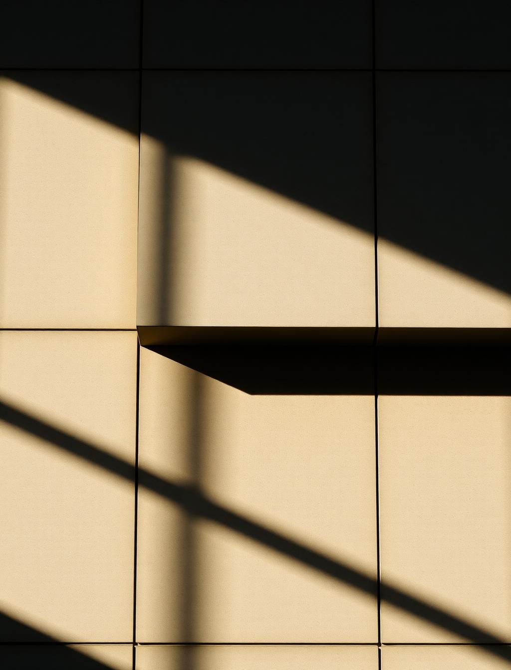 Detalle arquitectónico con luz y sombras